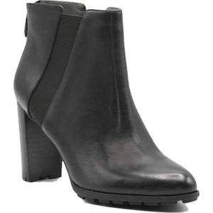 Adrienne Vittadini Tabitha Black Fine Leather Heeled Bootie 8
